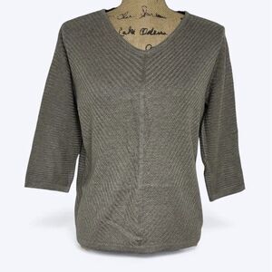 Chicos Touch Of Cashmere Sweater Sz 0 US 4 Quiet Luxury Minimalist Casual Office